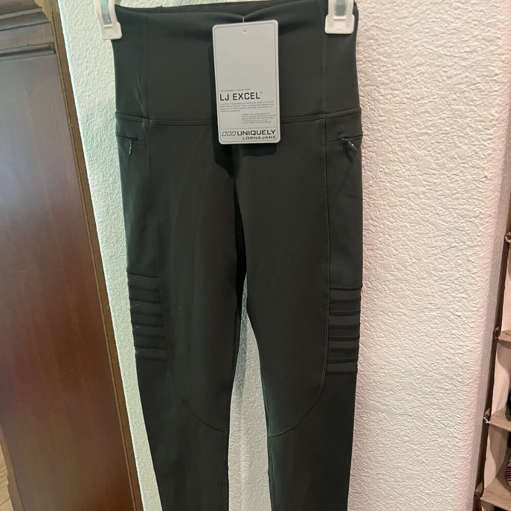 Lorna Jane ankle tights